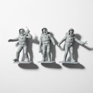 Astronaut Spaceman Figures Grey Plastic Lot of 3 Vintage China